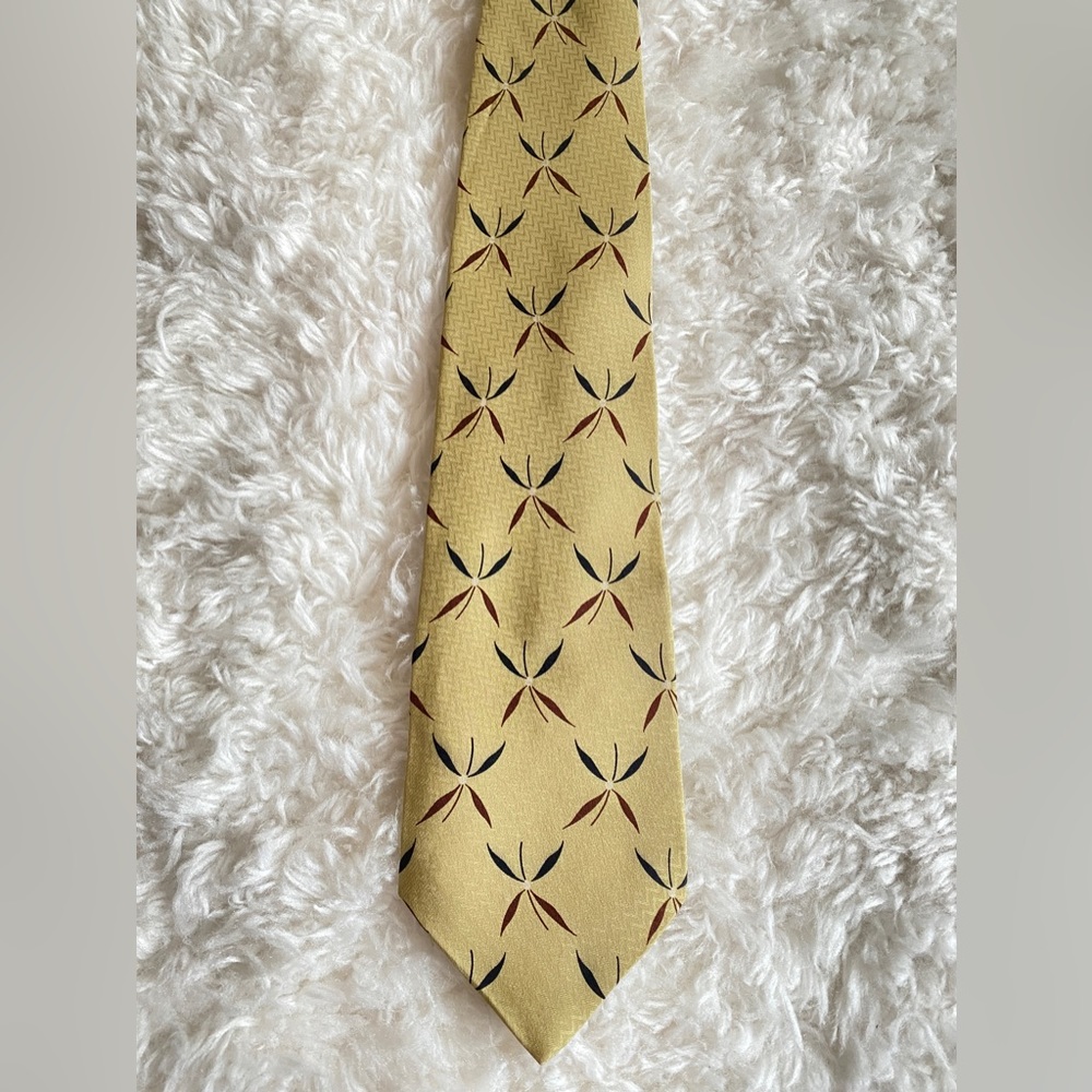 Vintage Giorgio Armani silk tie yellow 4 inch Made in Italy